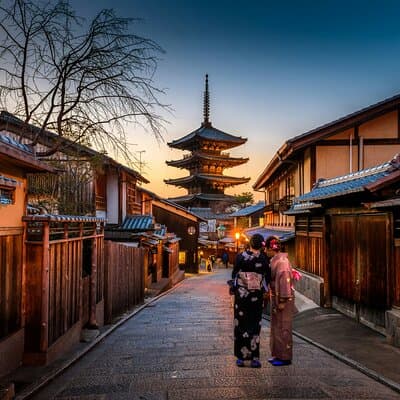 Kyoto Gion Walk with Local: Culture & Geisha World